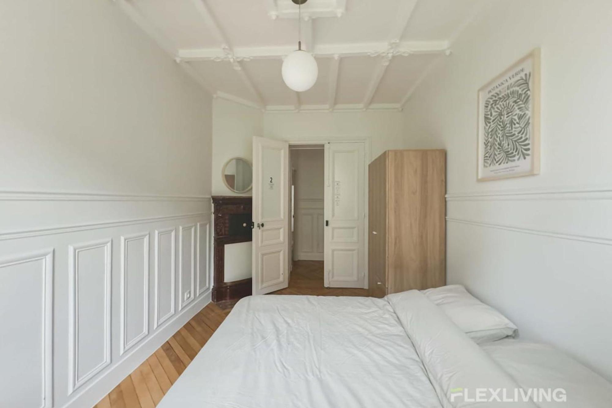 Flexliving - - Alesia Parigi