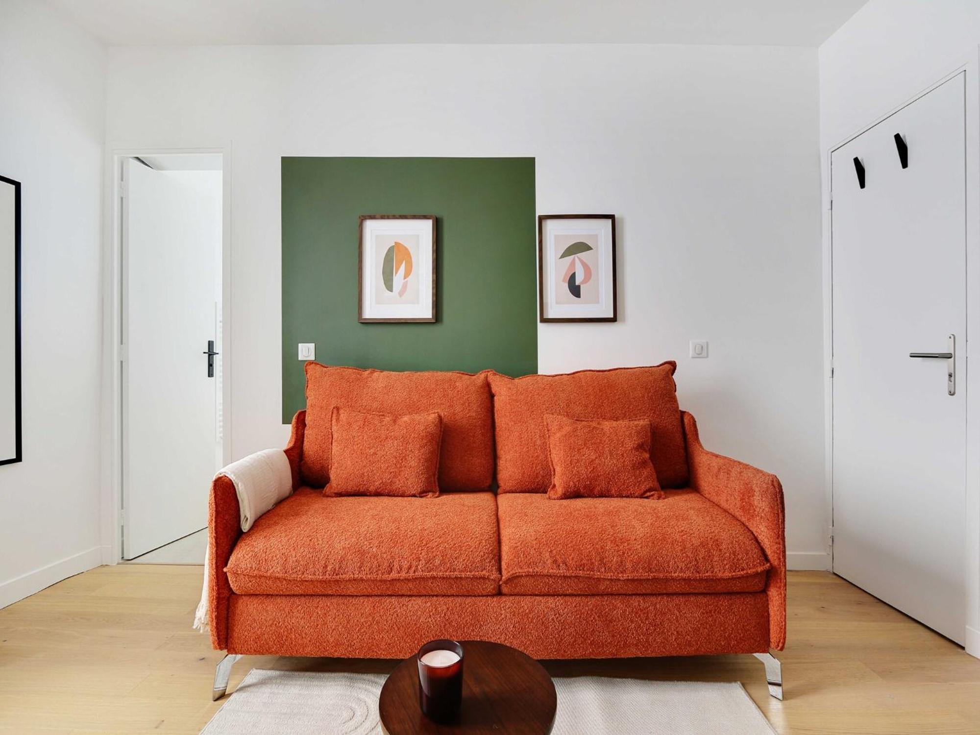 Modern With Ac - 2p- Sacre-c Ur Parigi