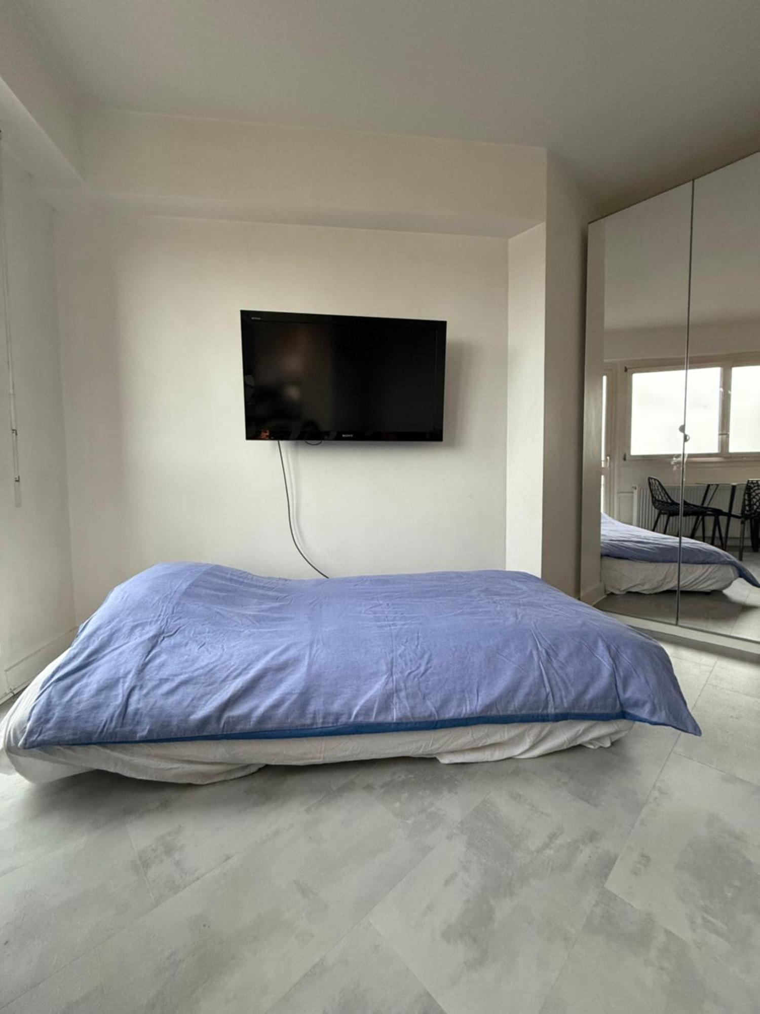 In With View, 15min Direct To Center Apartment