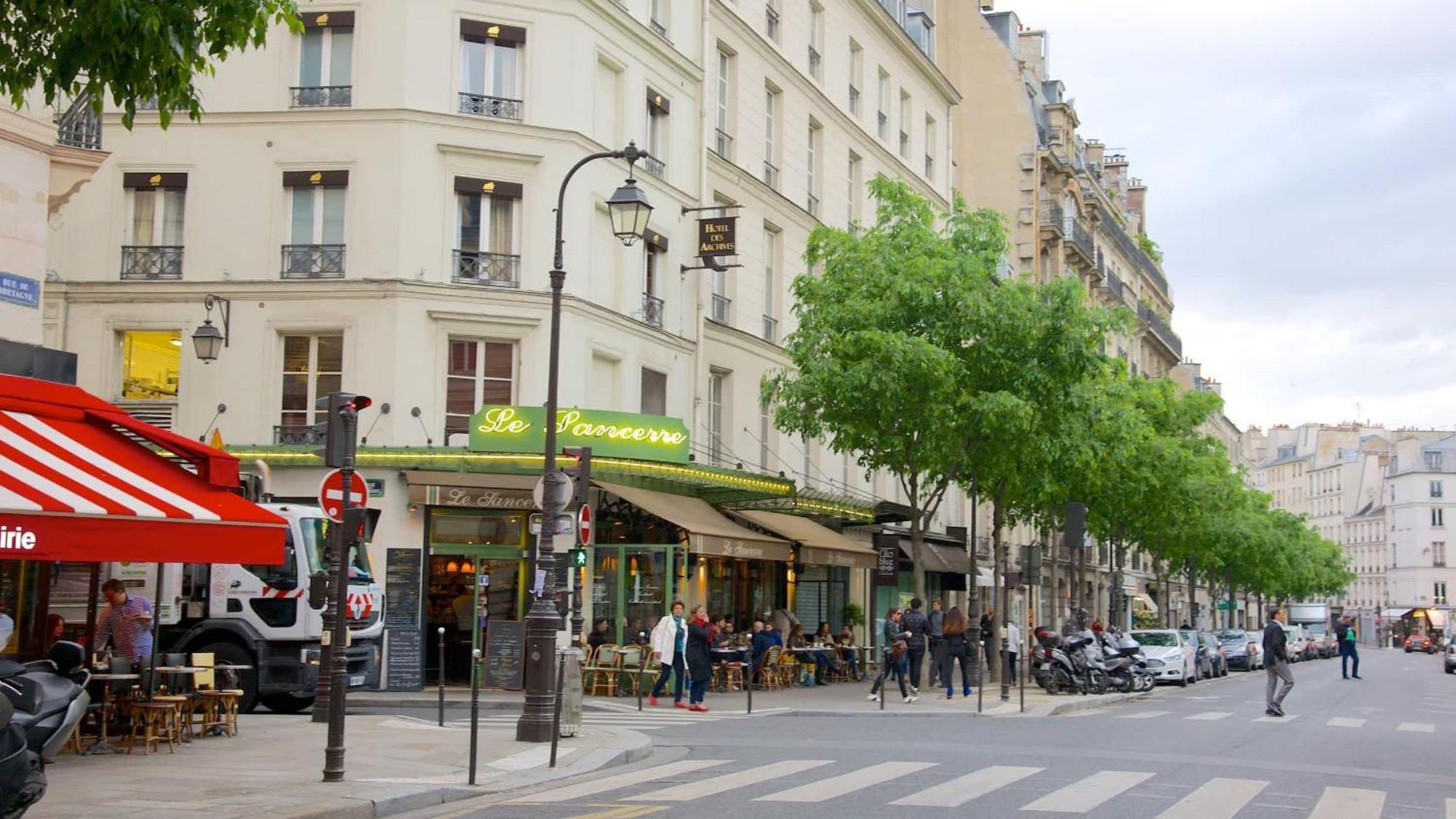 Charming & Unique In Le Marais Apartment Paris