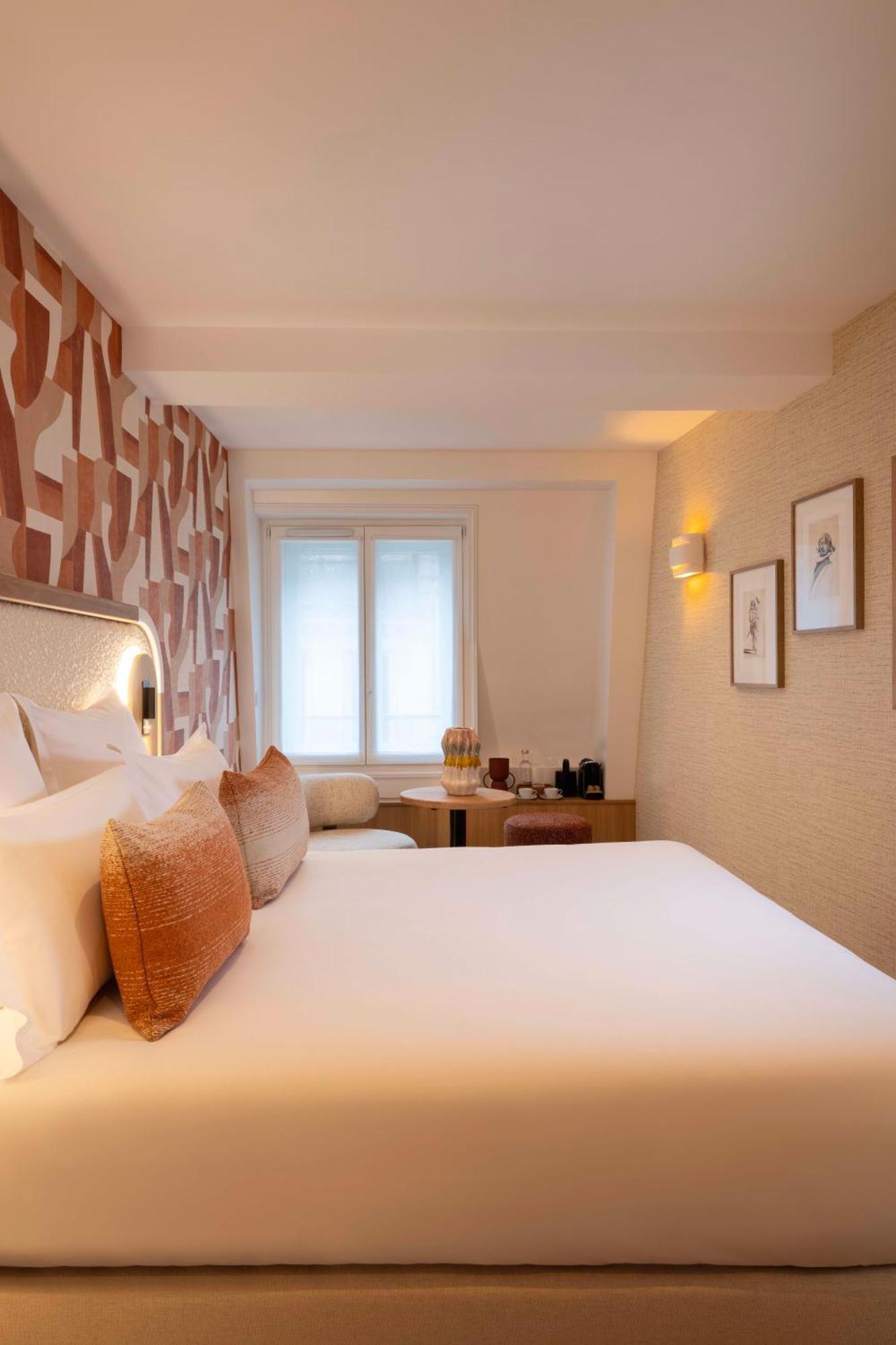 Madame Drouot & - Opera Hotel Parigi