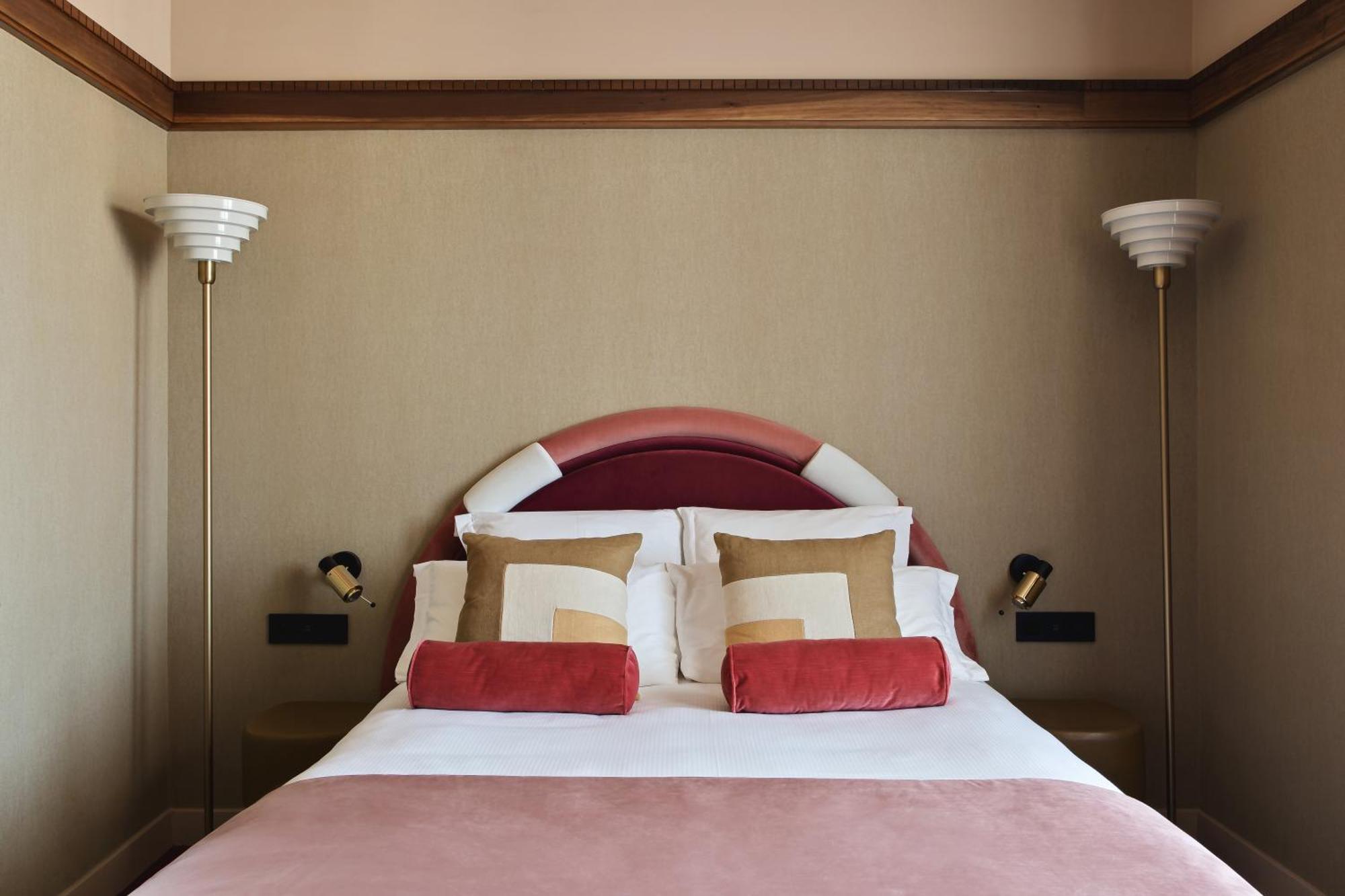 Mercedes 4* Parigi