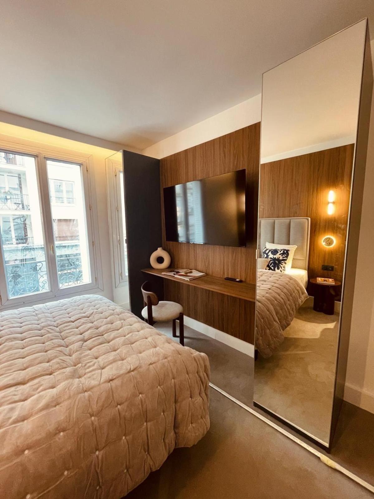 Hotel Card Paris