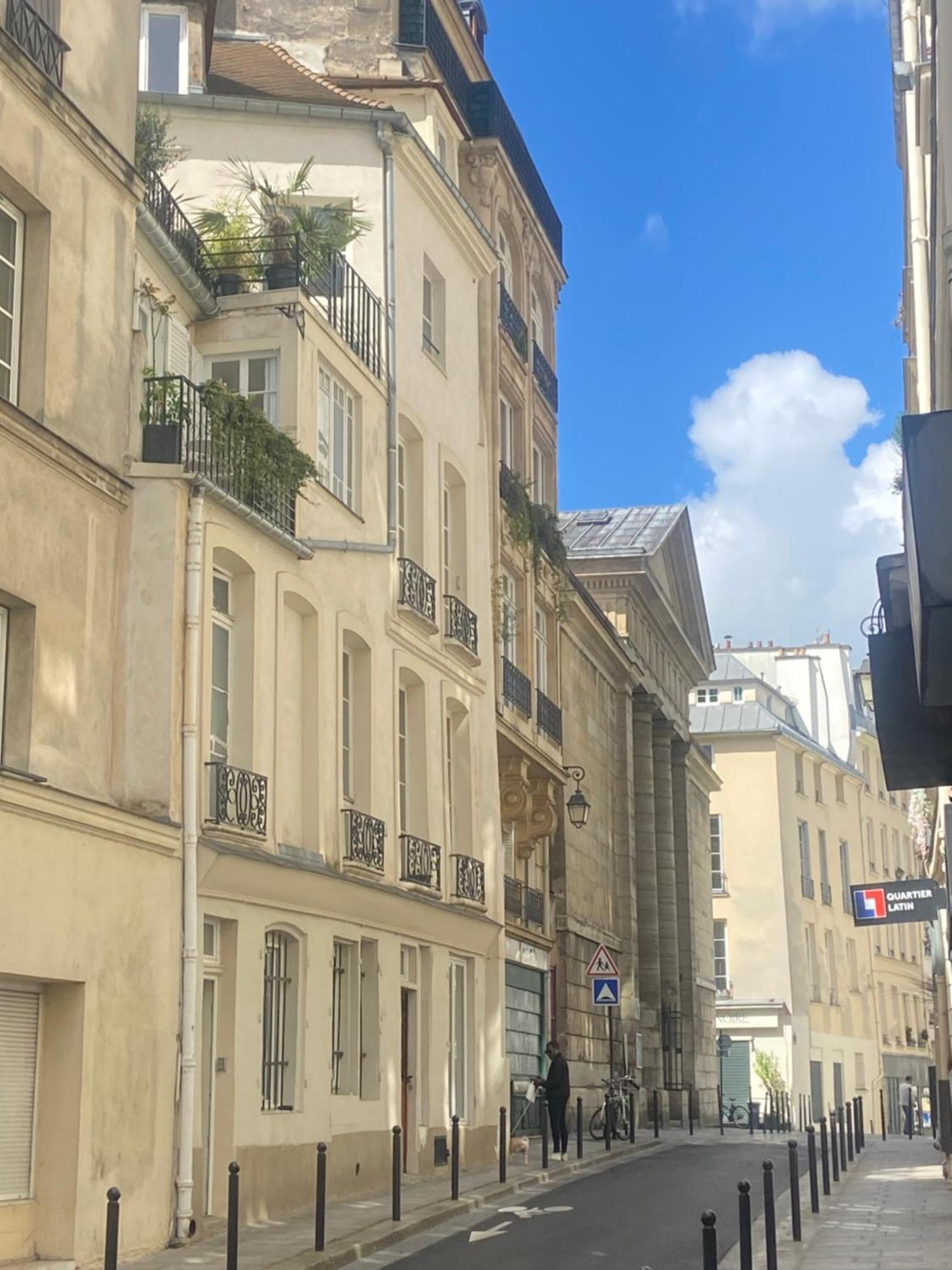 Aux Terrasses De La Lune * Parigi