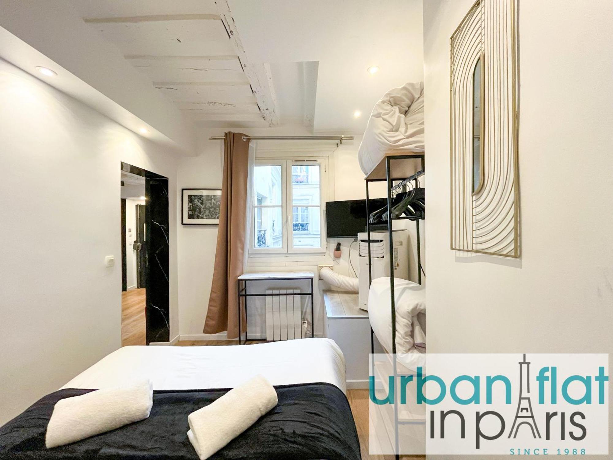 100 - Luxury 2 Bedroom - Beaubourg Marais * Parigi