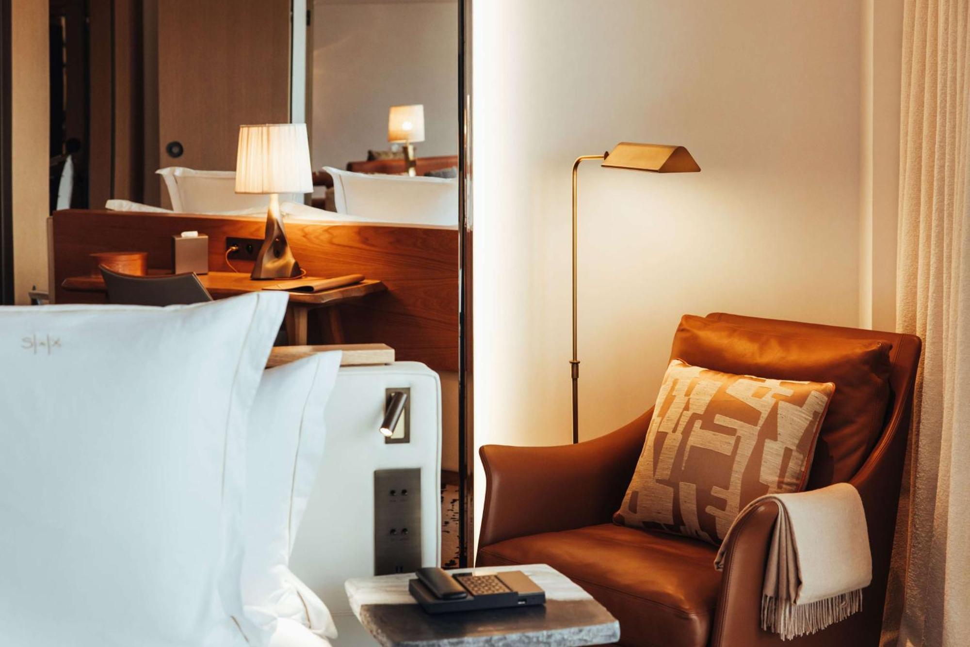 Sax Paris, Lxr & 5* Parigi