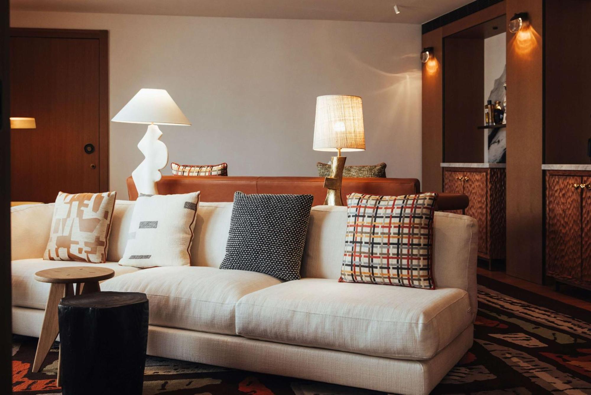 Hotel Sax Paris, Lxr & Parigi