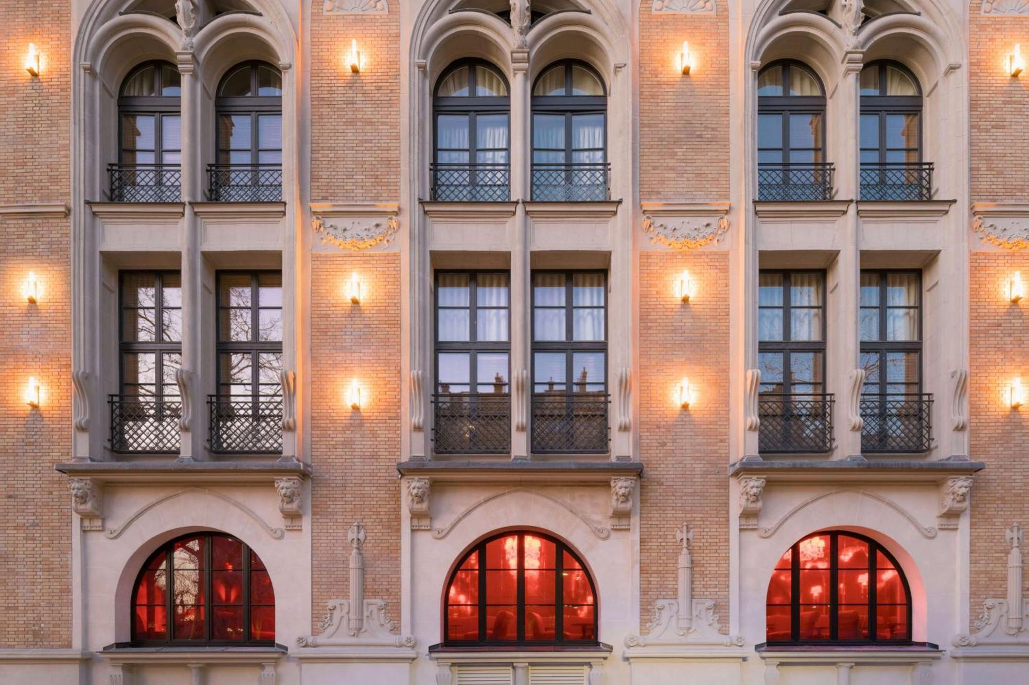 Sax Paris, Lxr & Hotel