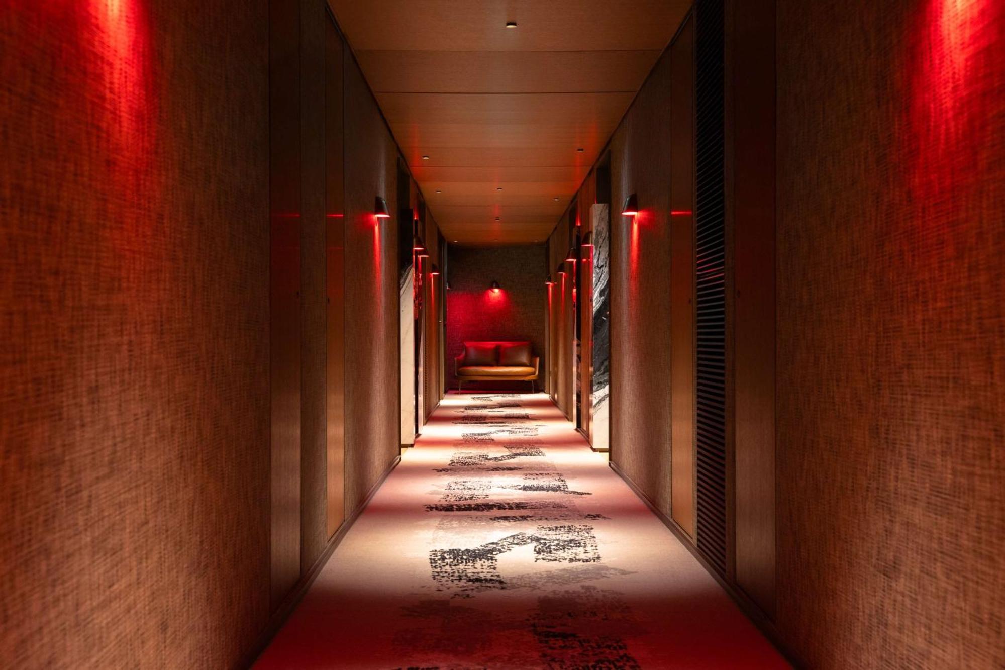 Sax Paris, Lxr & 5*
