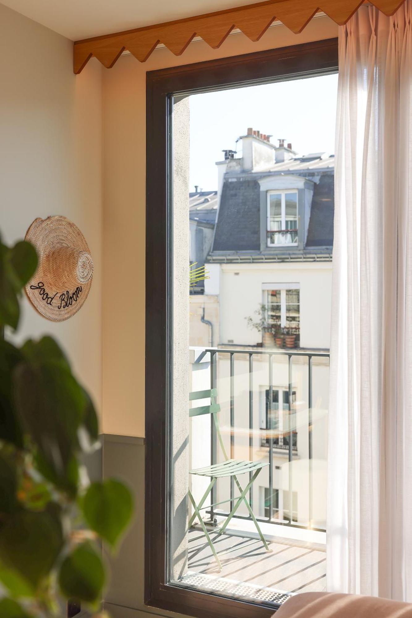 Hotel Bloom House & 4*