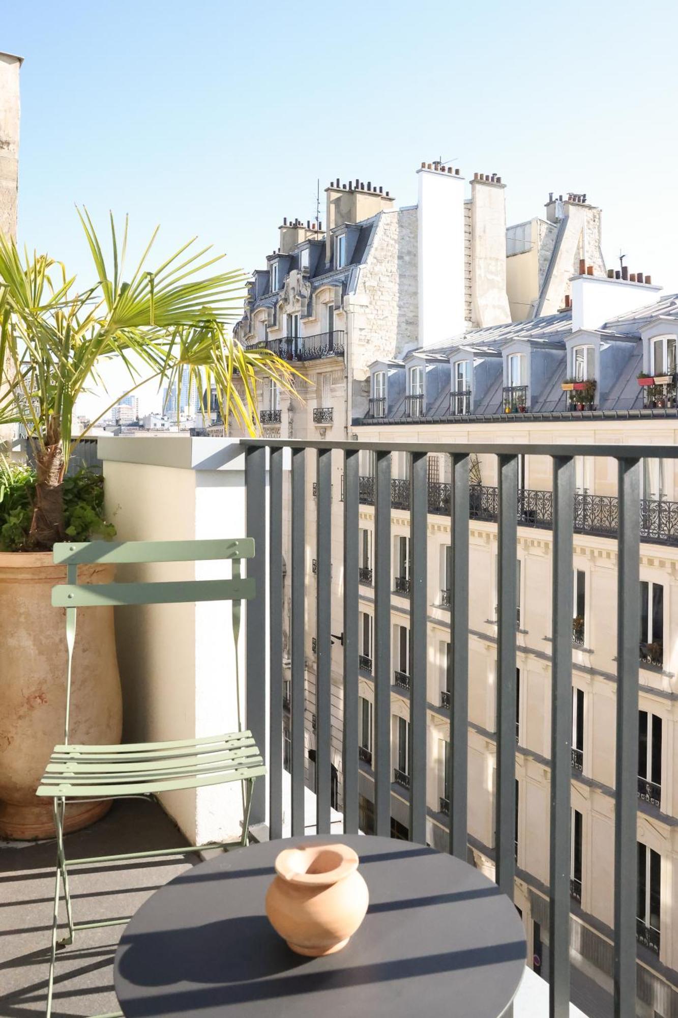 Bloom House & Hotel 4*