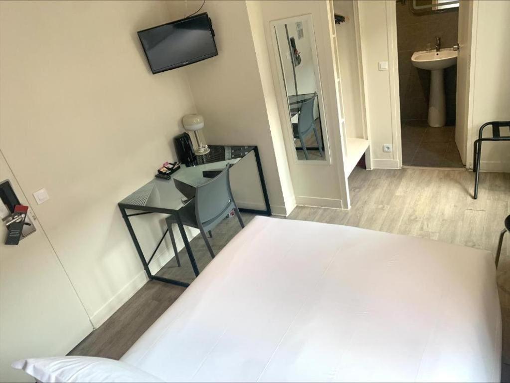 Hipotel Belgrand Mairie Du 20eme Hotel