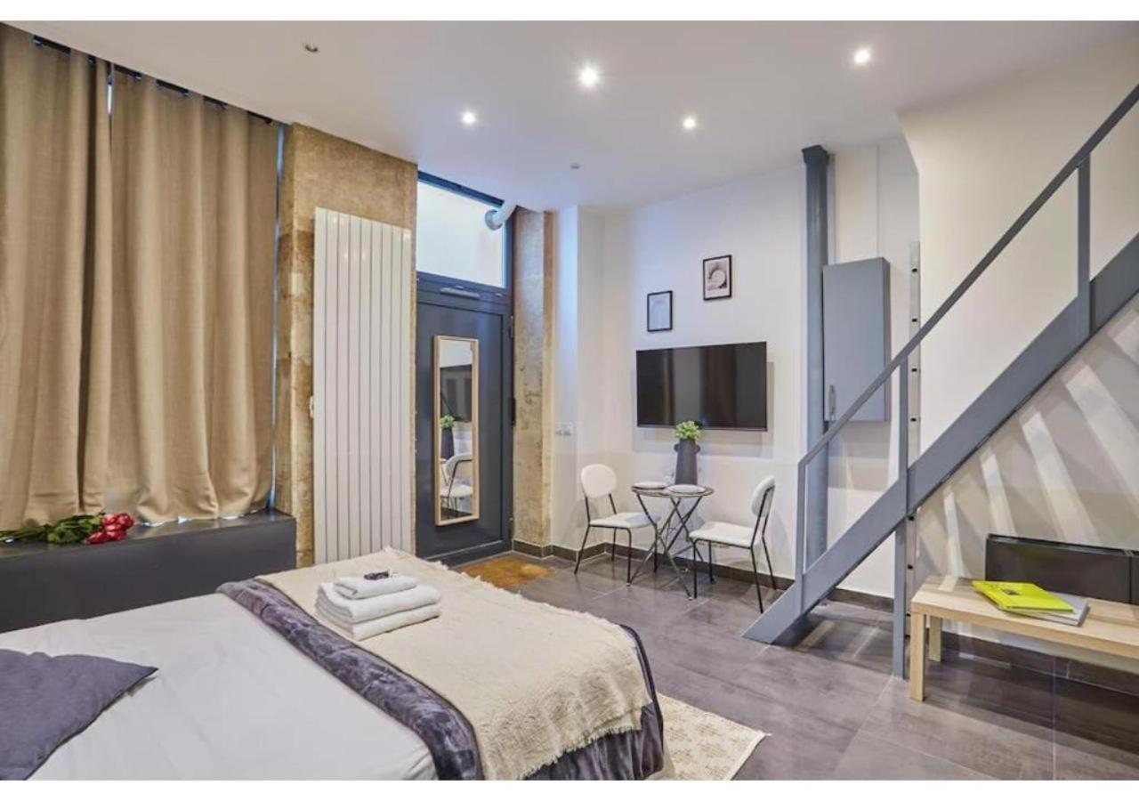 Center Of Montmartre By Prestige Paris