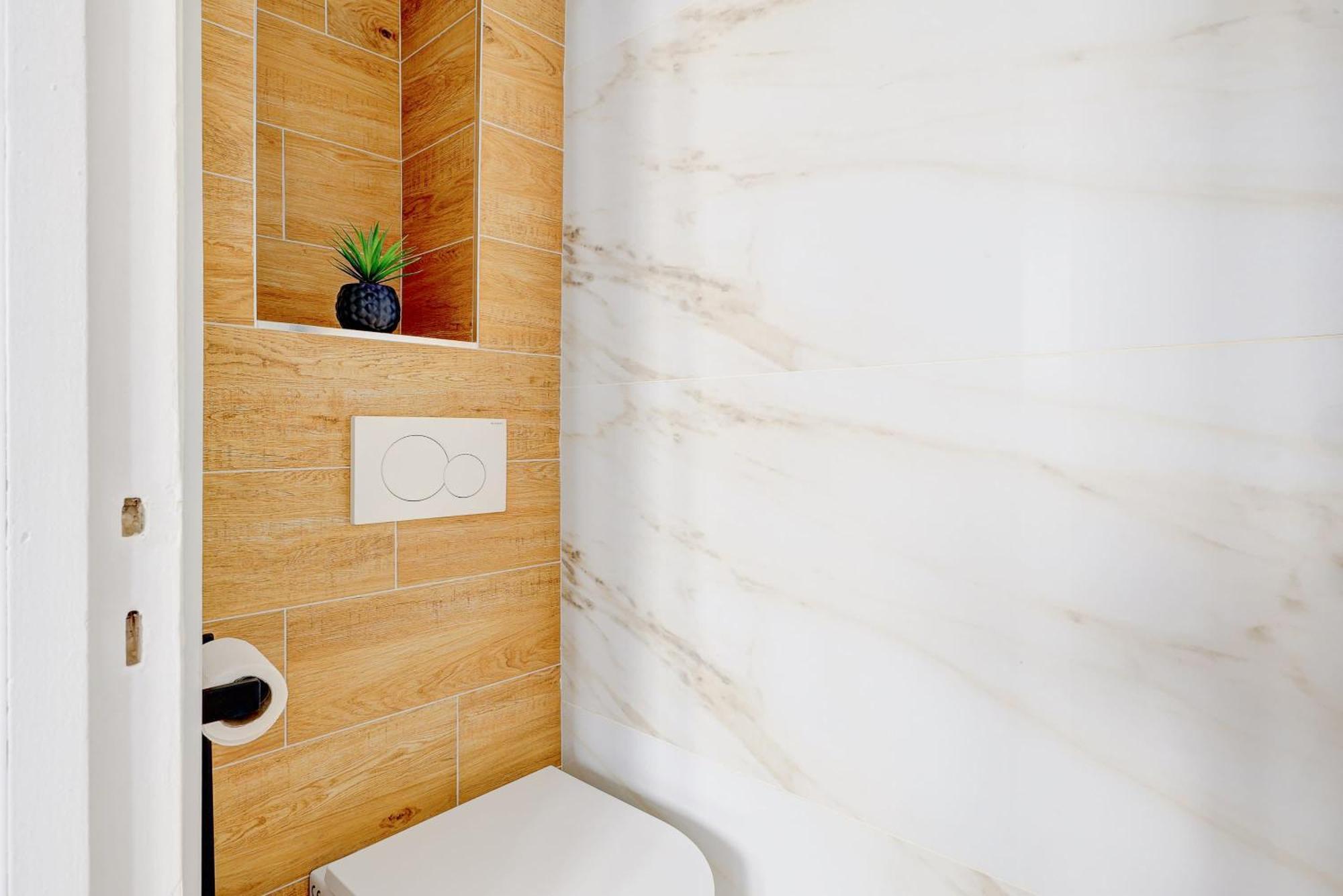 Apartment Neuf Et Climatise Sur Les Champs Elysees Paris