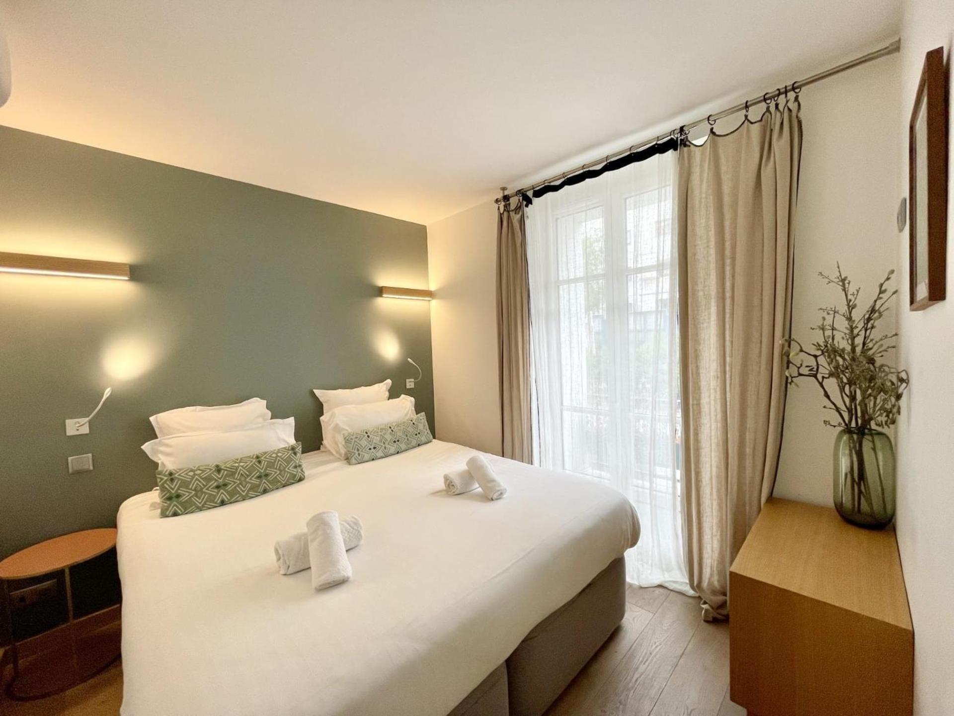 Apartment Parisian L Montmartre