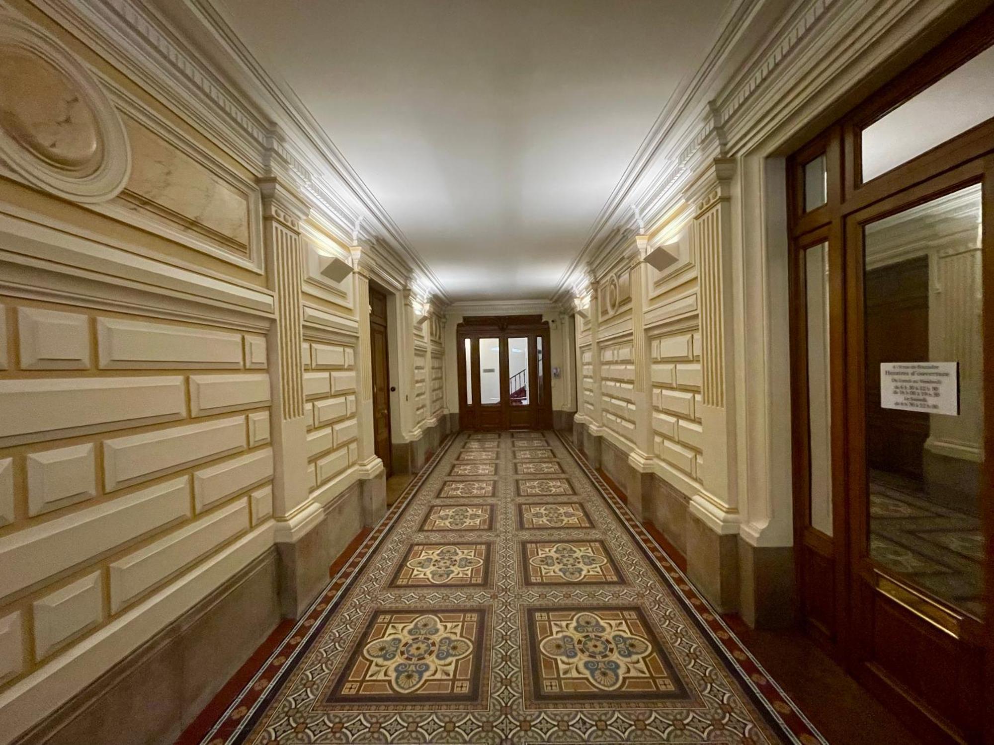 Apartment Tour Eiffel Montaigne