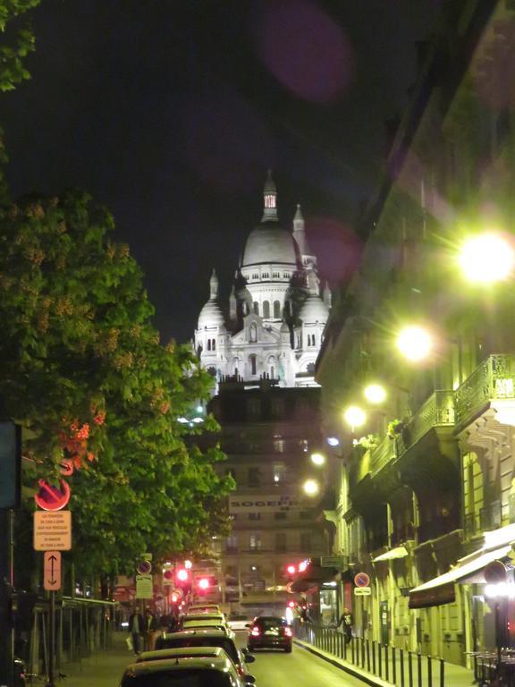 La Parisienne - *