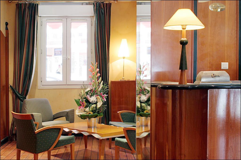Hotel 9hotel Republique 4*