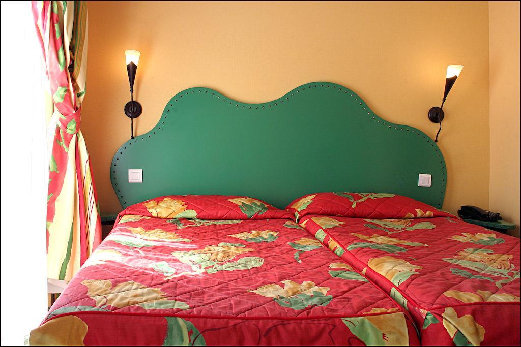 Hotel 9hotel Republique 4*