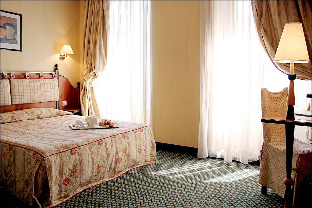 9hotel Republique Parigi