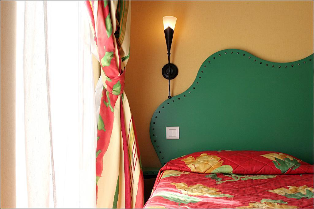 9hotel Republique