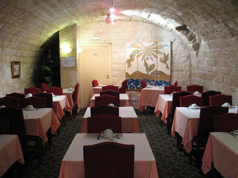 Hotel Serotel Lutèce Parigi