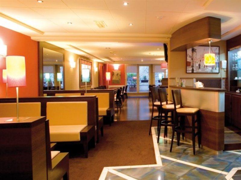 Hotel Montmartre By Ihg Parigi