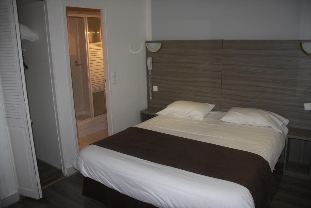 Hotel Panam Gambetta- Place Gambetta-mairie Du 20 Emme