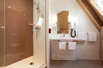 Ibis Styles Cadet Lafayette Parigi