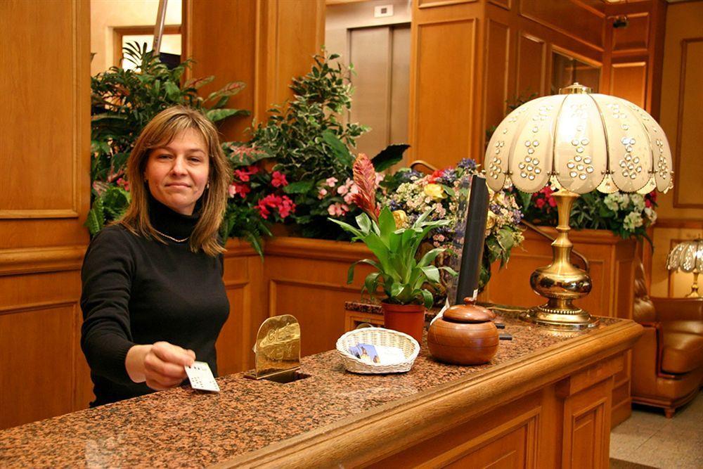 Hotel Paix Republique Parigi