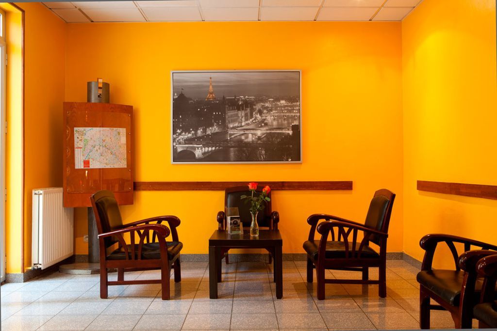 Est Hotel 3*