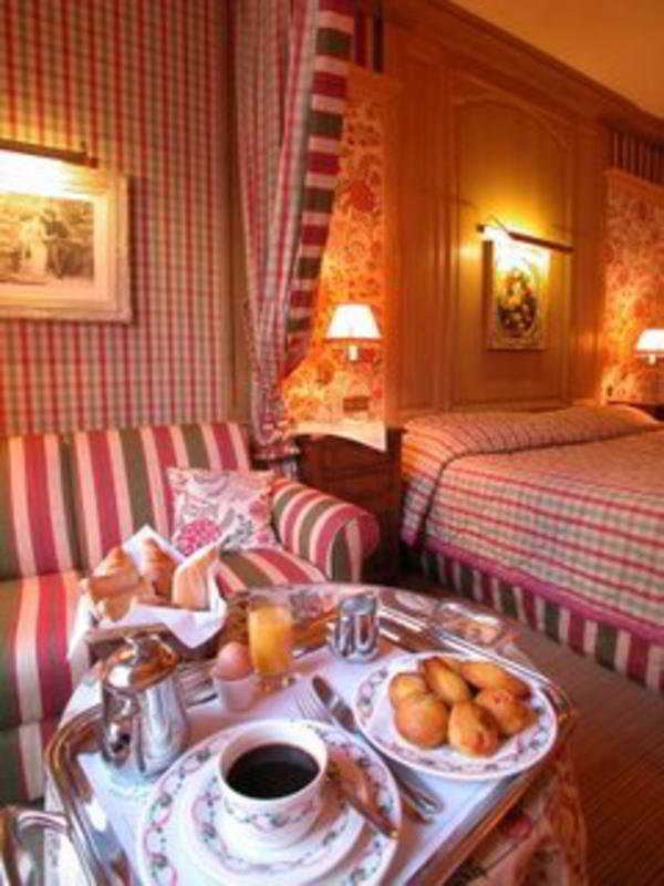 Hotel Chambiges Elysées 4*