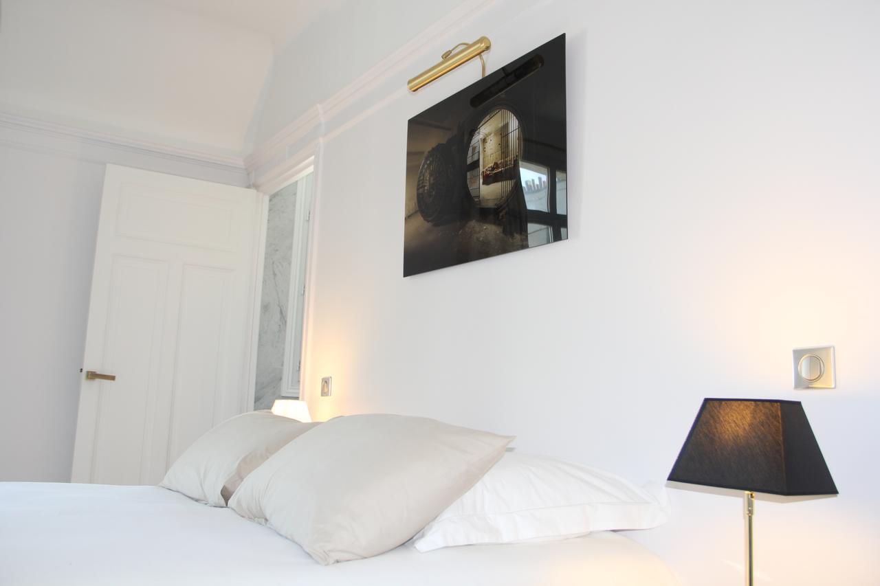 Champs Elysees Apartment