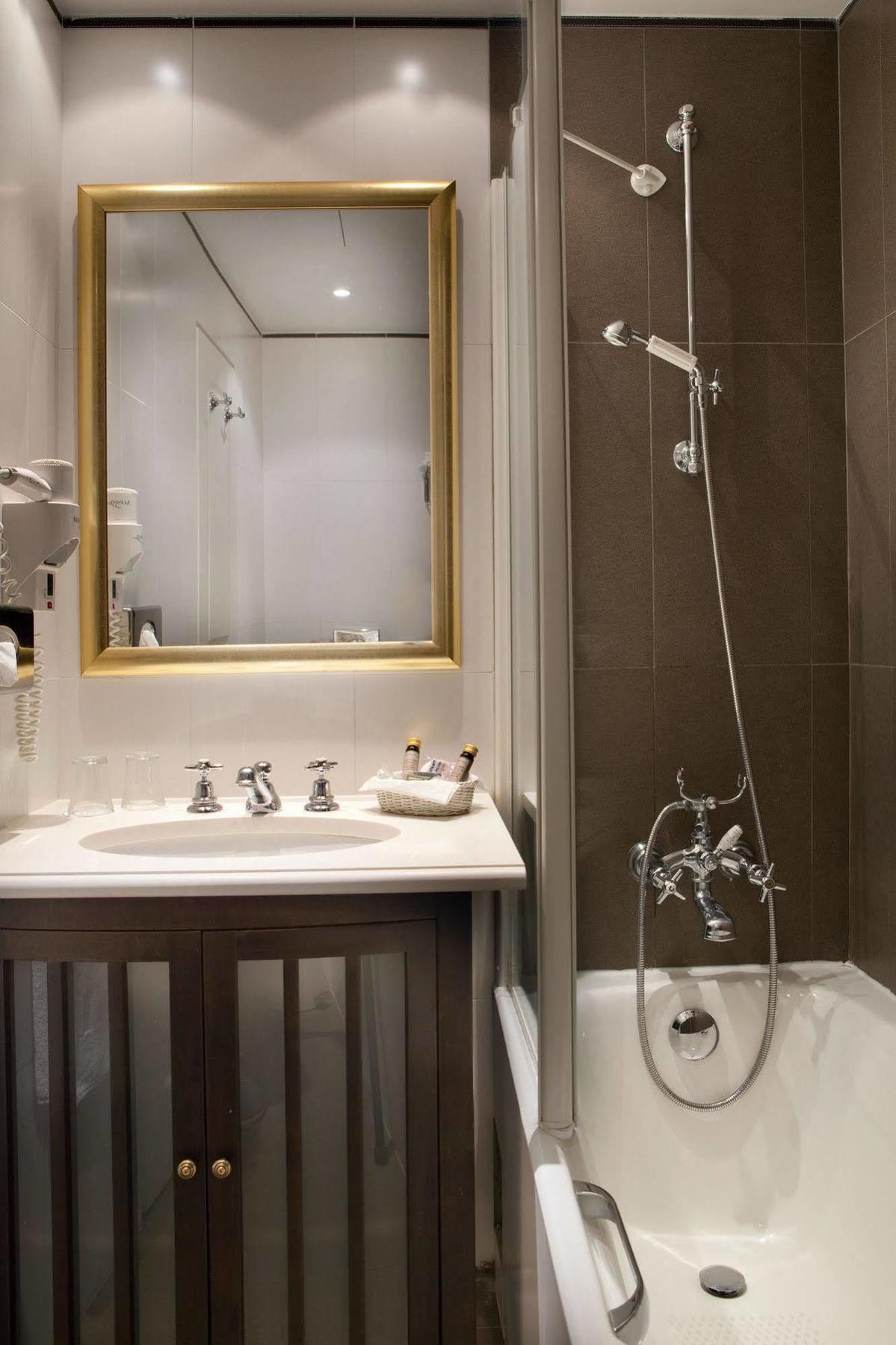 Hotel Serotel Lutèce 4*