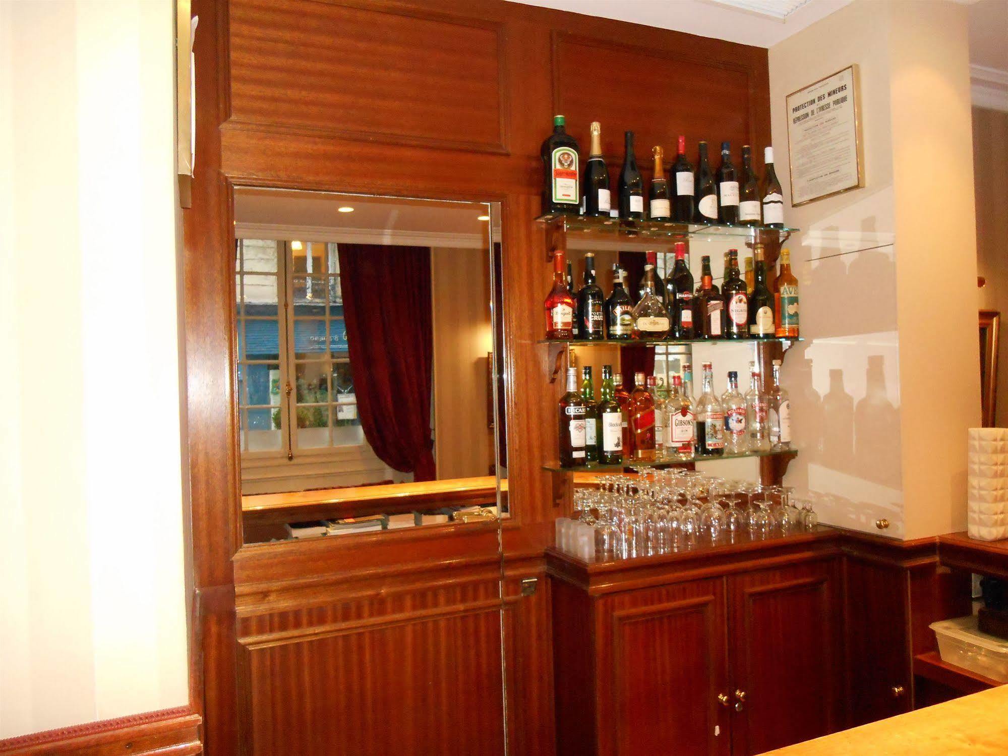 Hotel Serotel Lutèce 4*