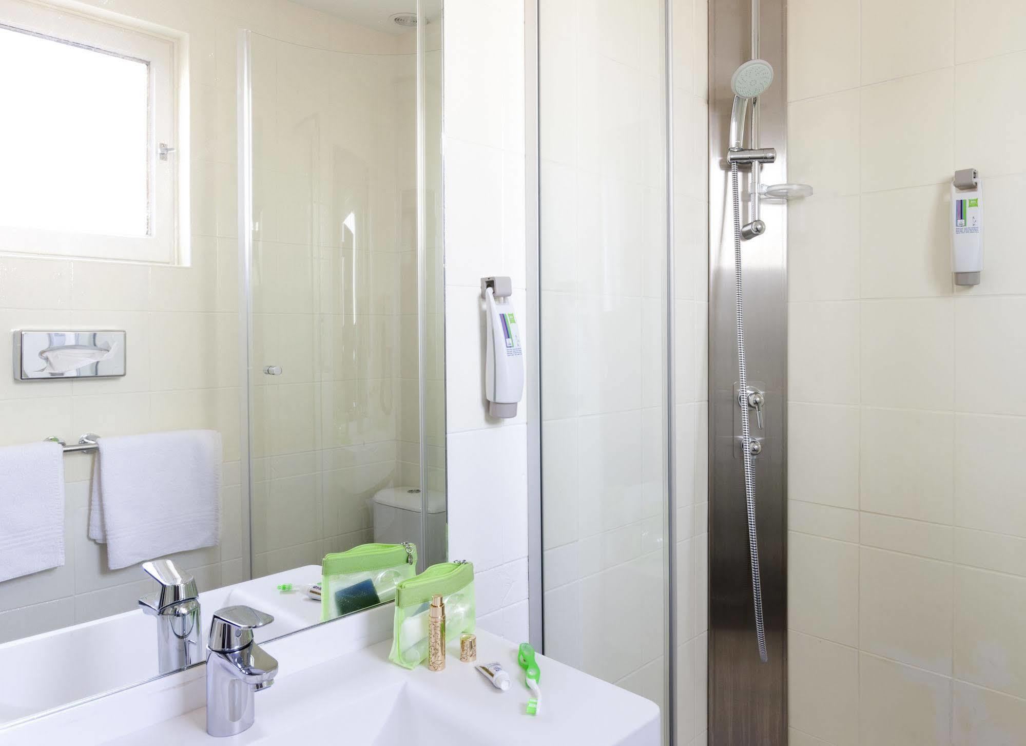 Ibis Styles 15 Lecourbe Hotel Paris