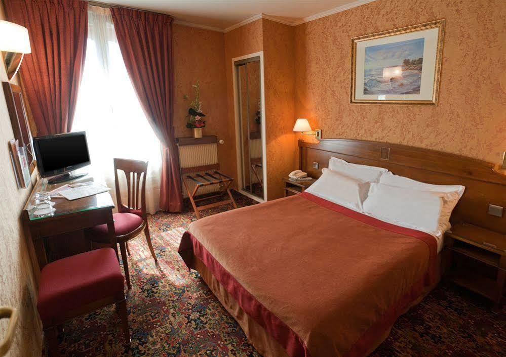 Hotel Paix Republique 3*