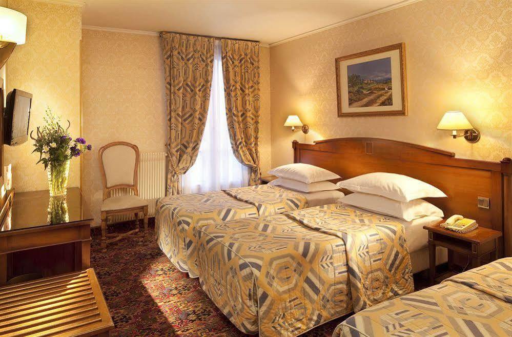 Hotel Paix Republique 3*