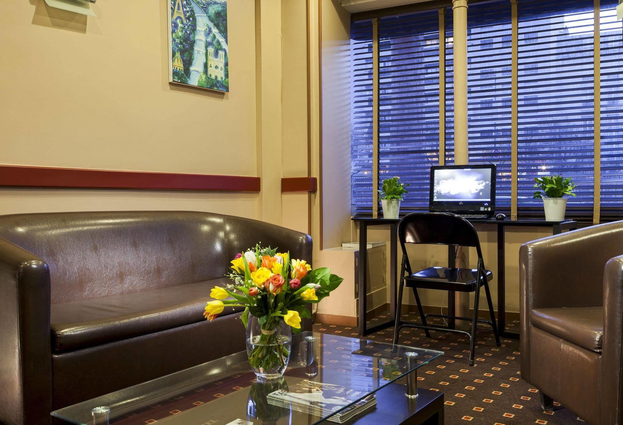 Timhotel Gare Montparnasse Hotel
