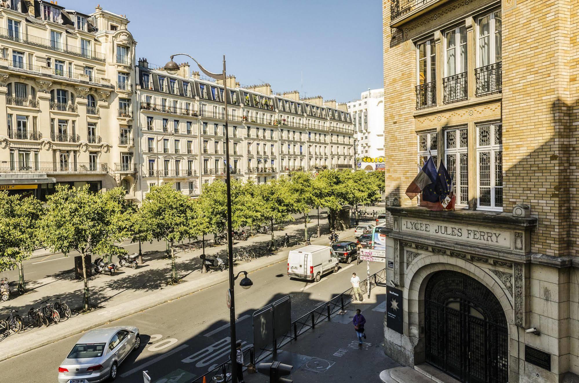 Hotel Contact Alizé Montmartre Parigi