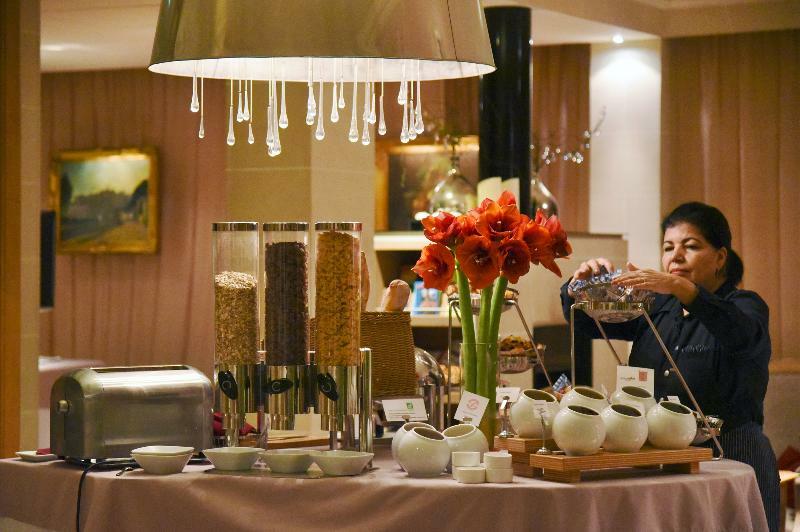 Hotel De Banville Parigi