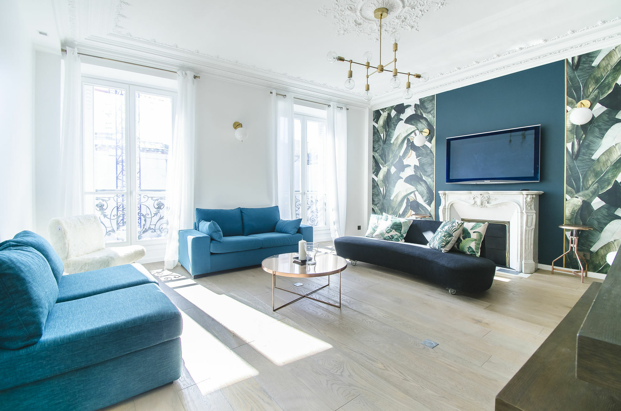 Luxury In Opera - The Louvre Apartment Paris