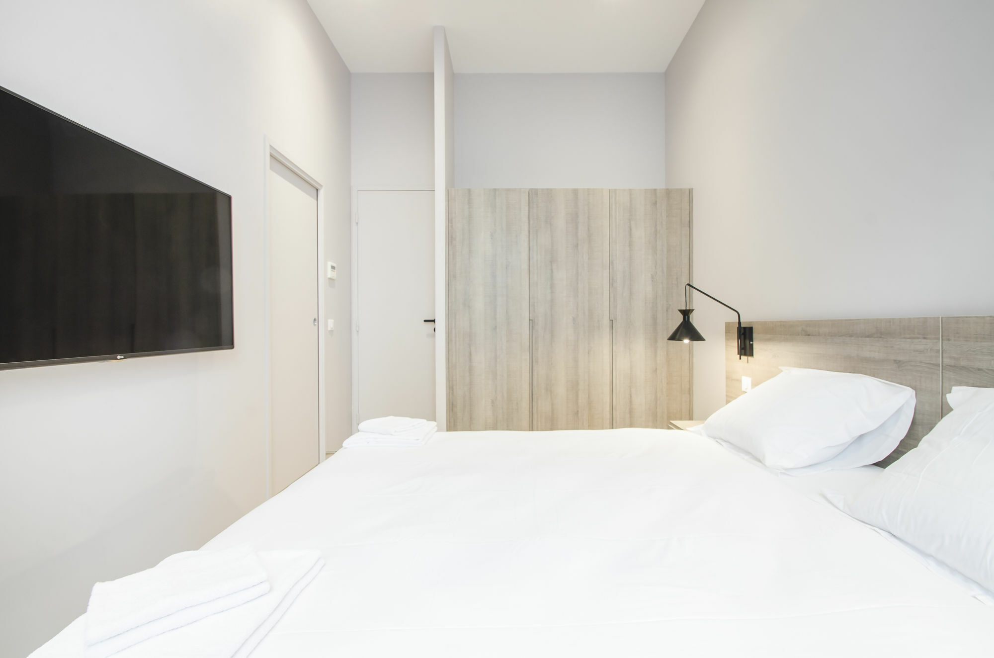 Luxury In Opera - The Louvre Apartment