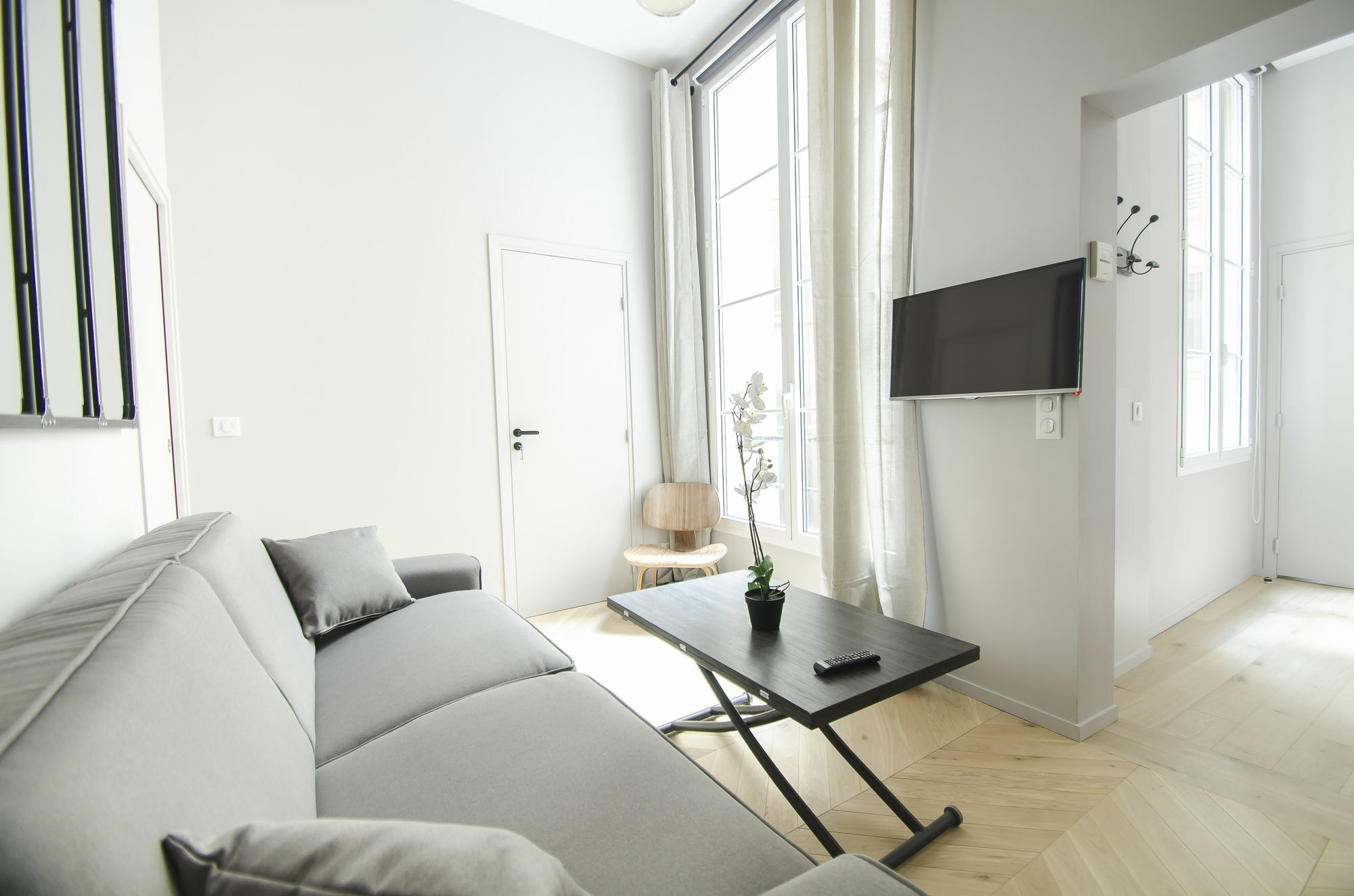 Luxury In Opera - The Louvre Apartment