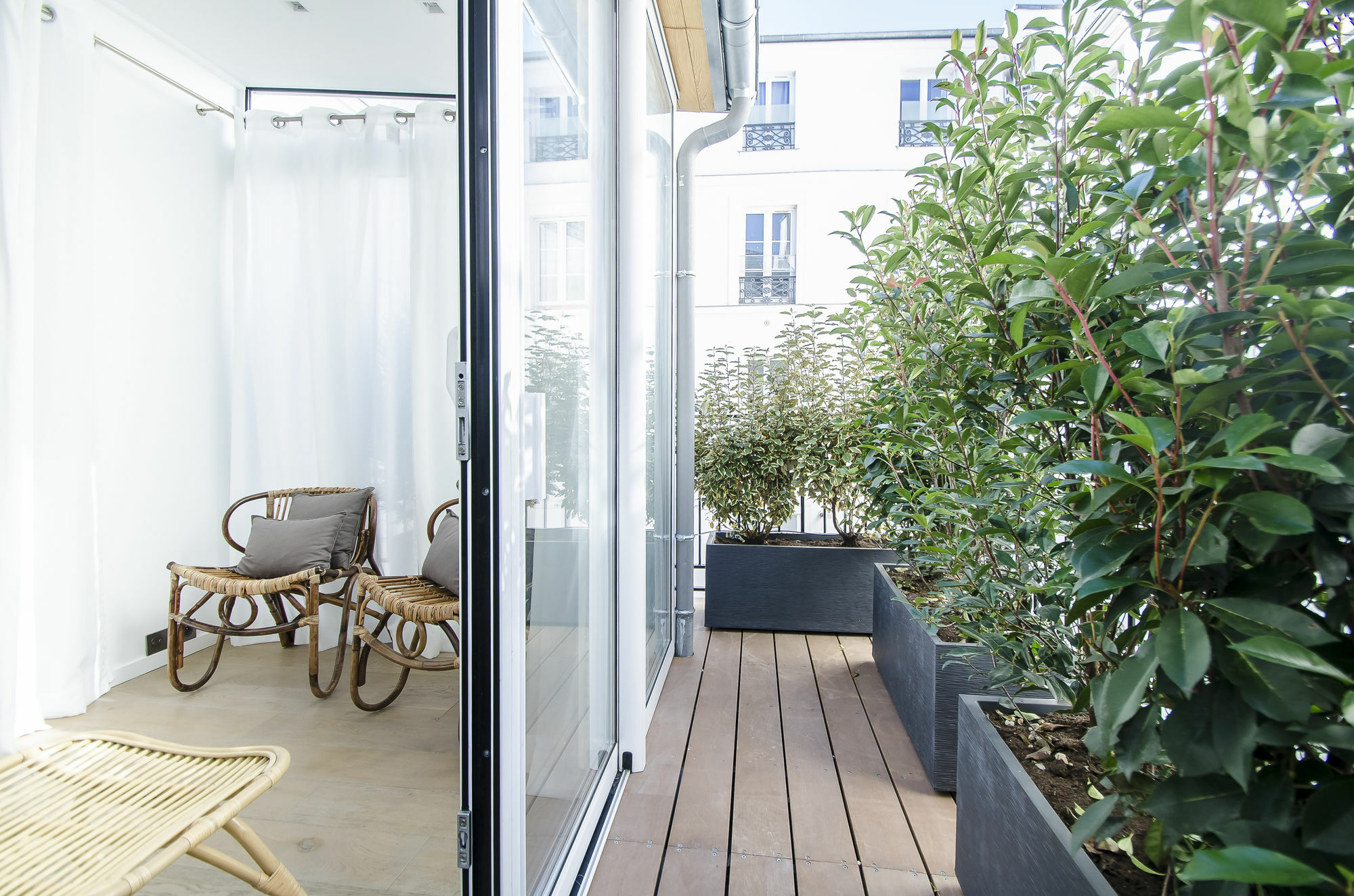 Luxury In Opera - The Louvre Apartment Paris
