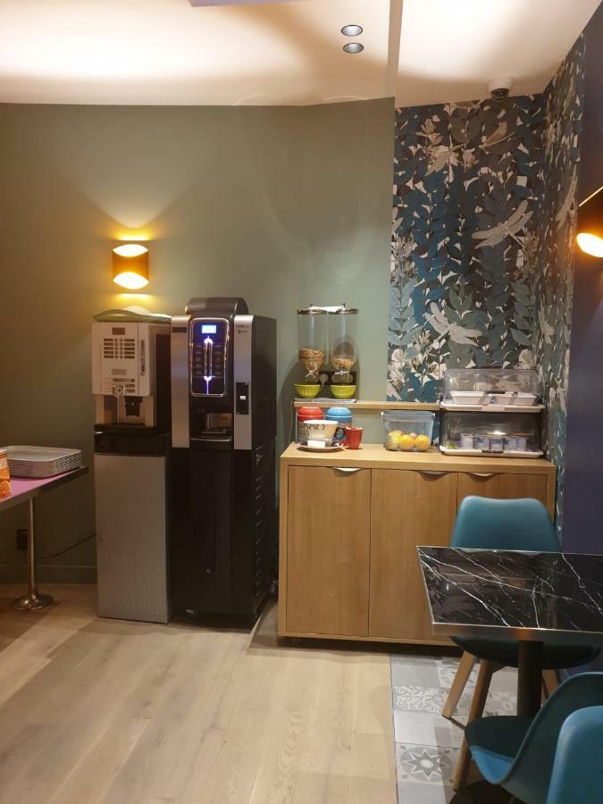 Panam Gambetta- Place Gambetta-mairie Du 20 Emme Hotel