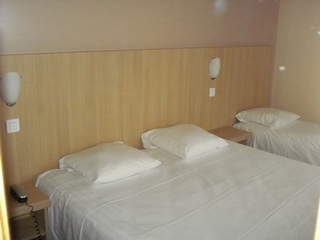Hotel Paris Villette 3*