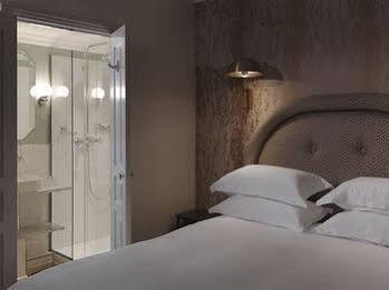 Grand Pigalle Experimental 4* Parigi