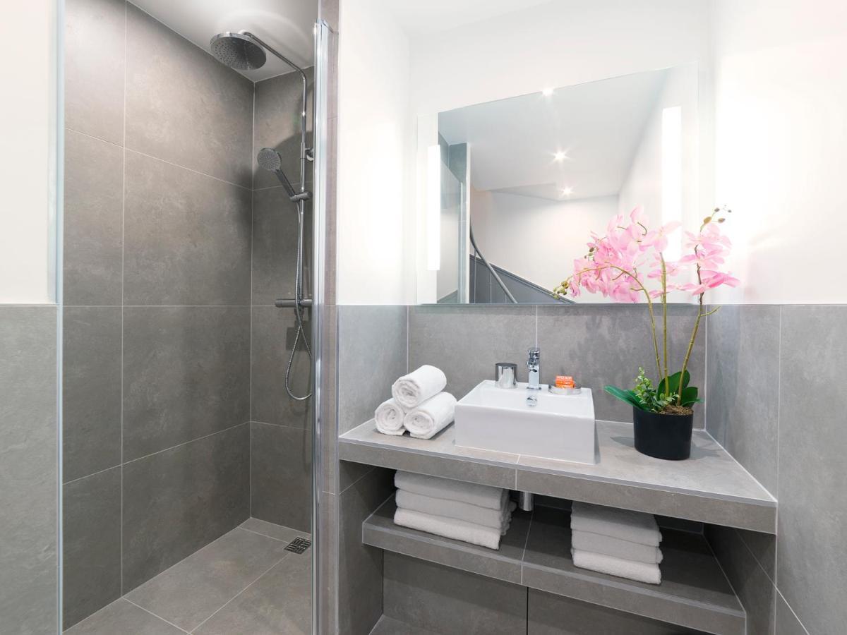 Appartamento Livinparis - Luxury 4 Bedrooms Le Louvre I Parigi