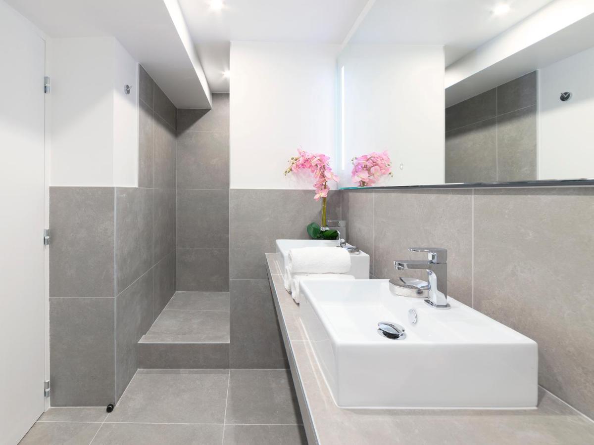 Livinparis - Luxury 4 Bedrooms Le Louvre I